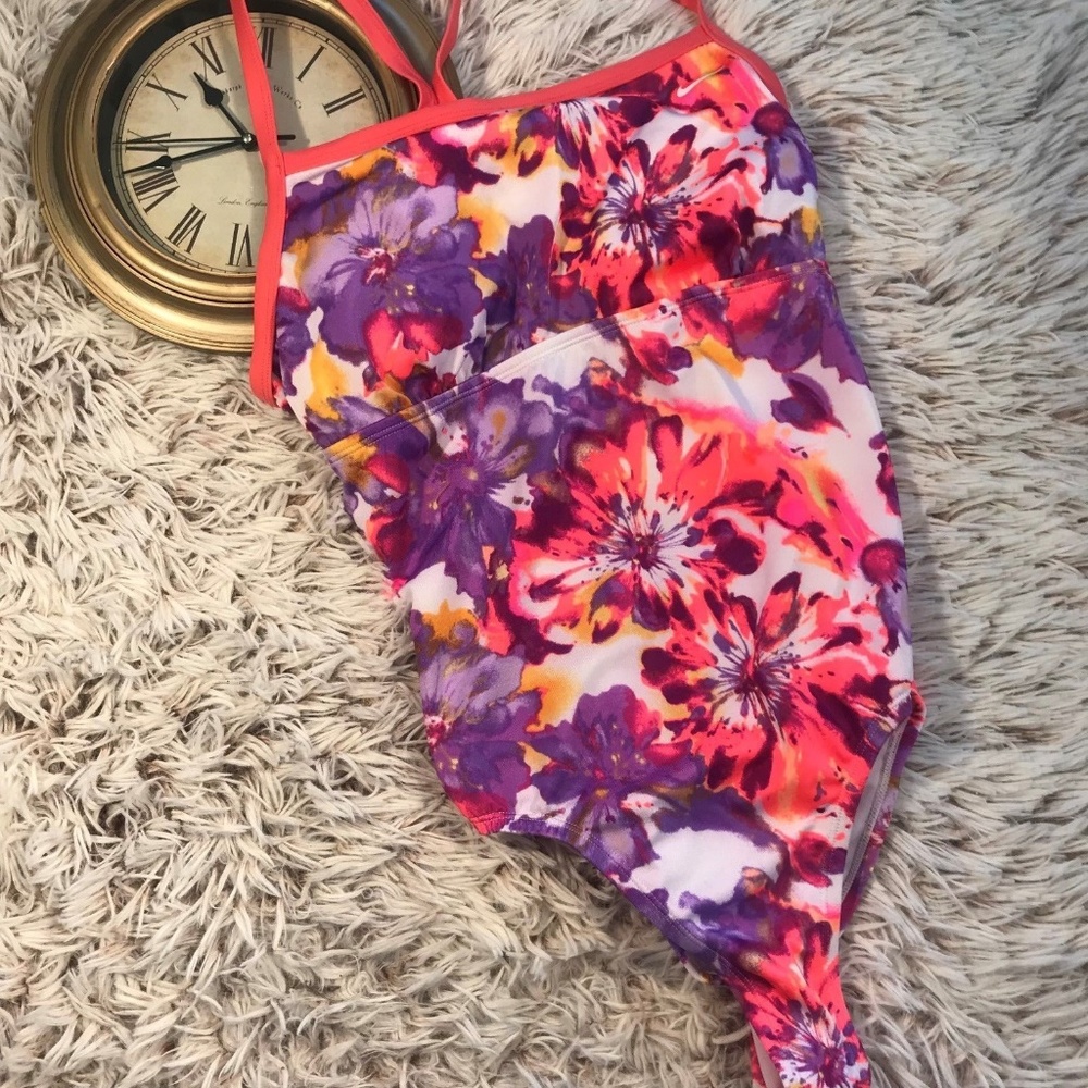 Nike Womens One Piece Bathing Swim Suit 14